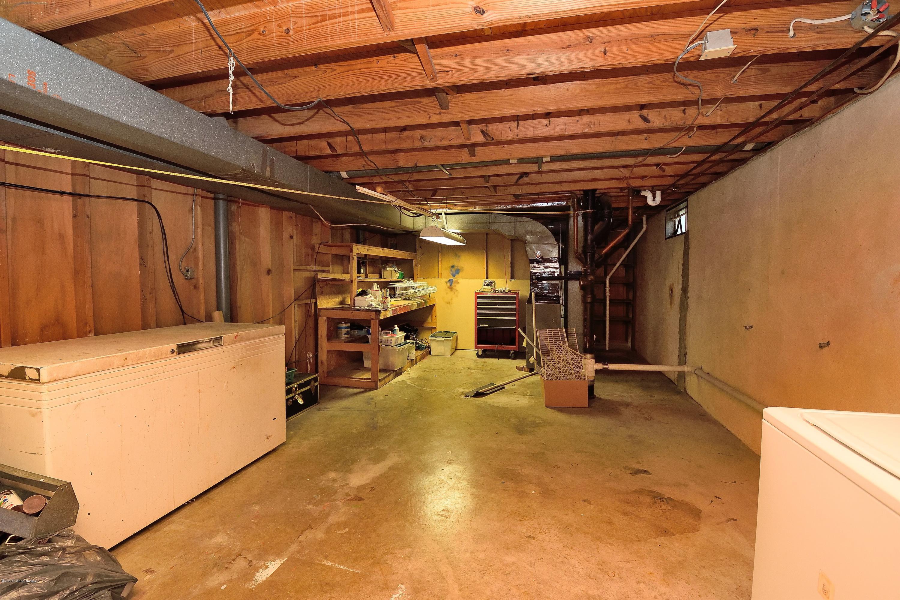 723 Palatka Road Louisville, KY 40214 - Photo 26 of 30 021_Storage Workshop