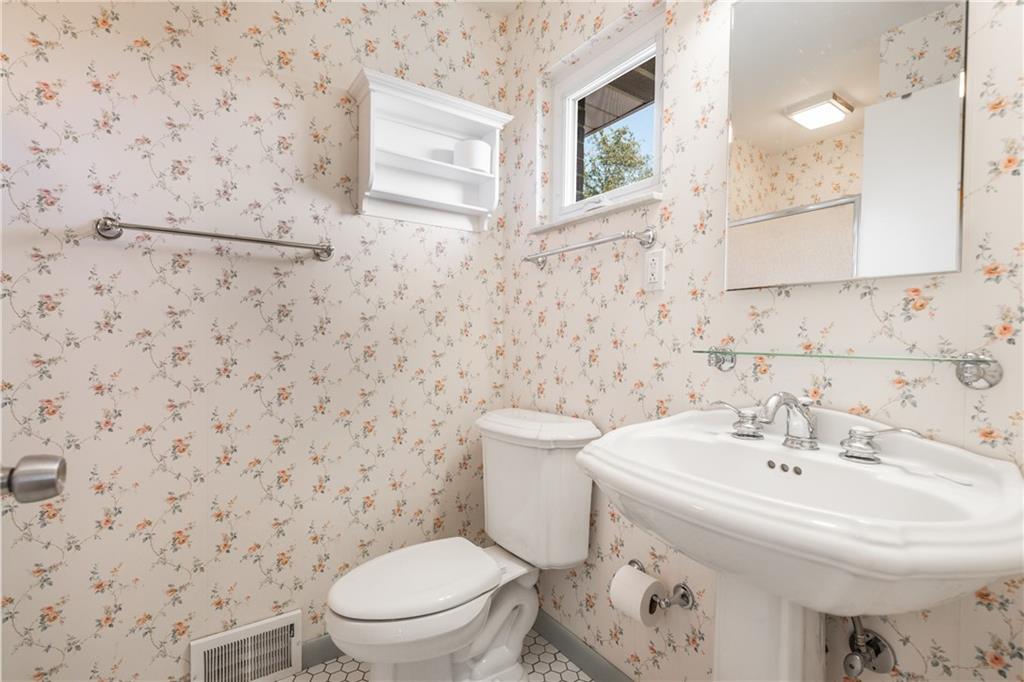 128 Sharp Road White Oak, PA 15131 - Photo 15 of 24 Gallery Image 15