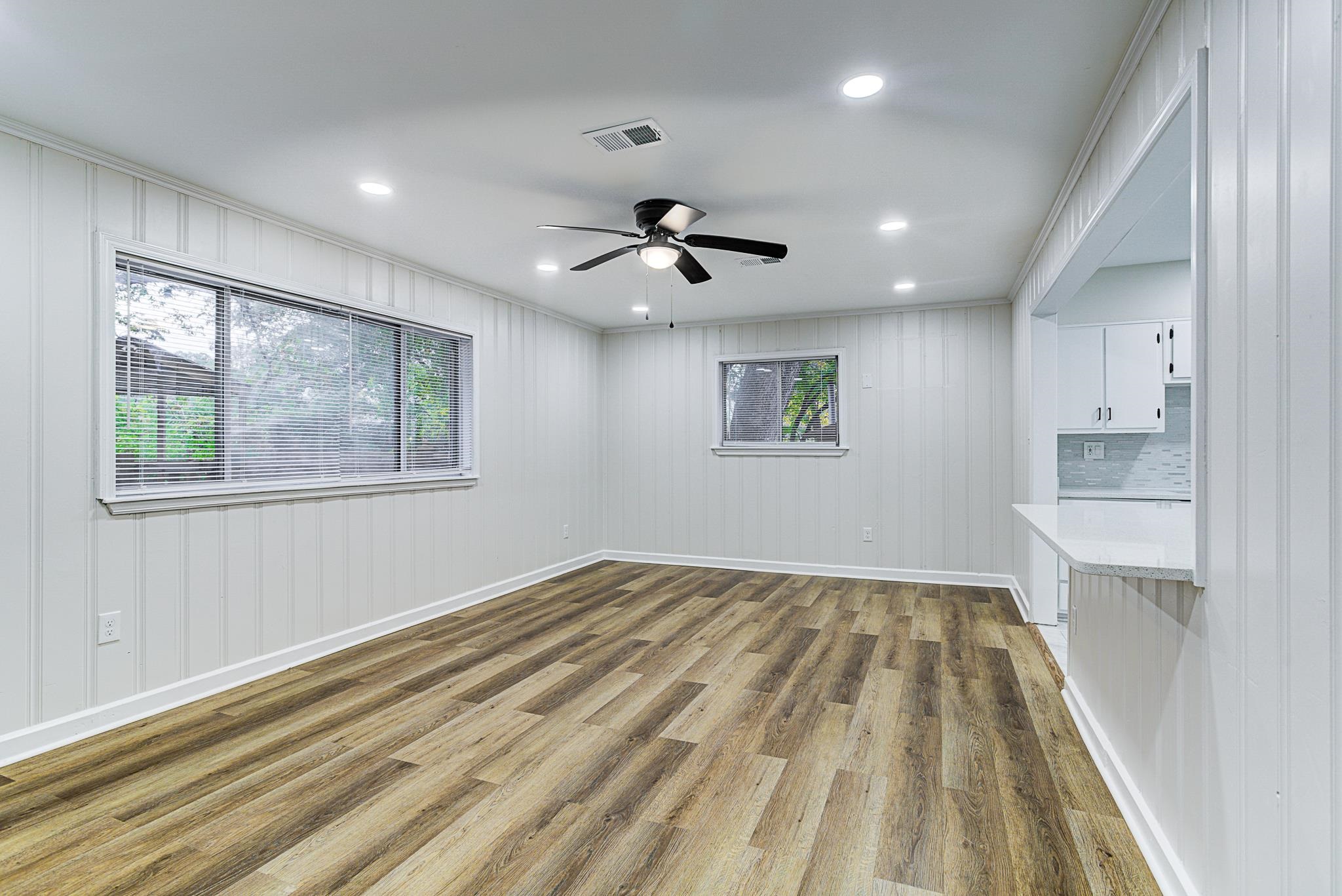 5094 Lochinvar Road Memphis, TN 38116 - Photo 10 of 23 Back living room with open concept kitchen