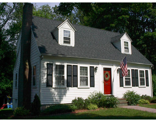 7 Milton Road Reading, MA 01867 - Photo 1 of 14 Gallery Image 1