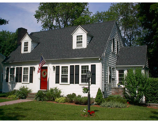 7 Milton Road Reading, MA 01867 - Photo 2 of 14 Gallery Image 2
