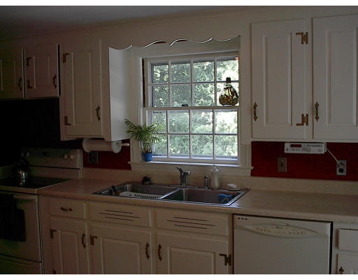 7 Milton Road Reading, MA 01867 - Photo 8 of 14 Gallery Image 8