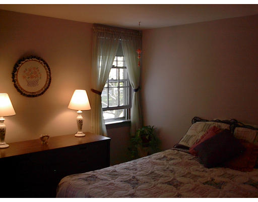 7 Milton Road Reading, MA 01867 - Photo 9 of 14 Gallery Image 9