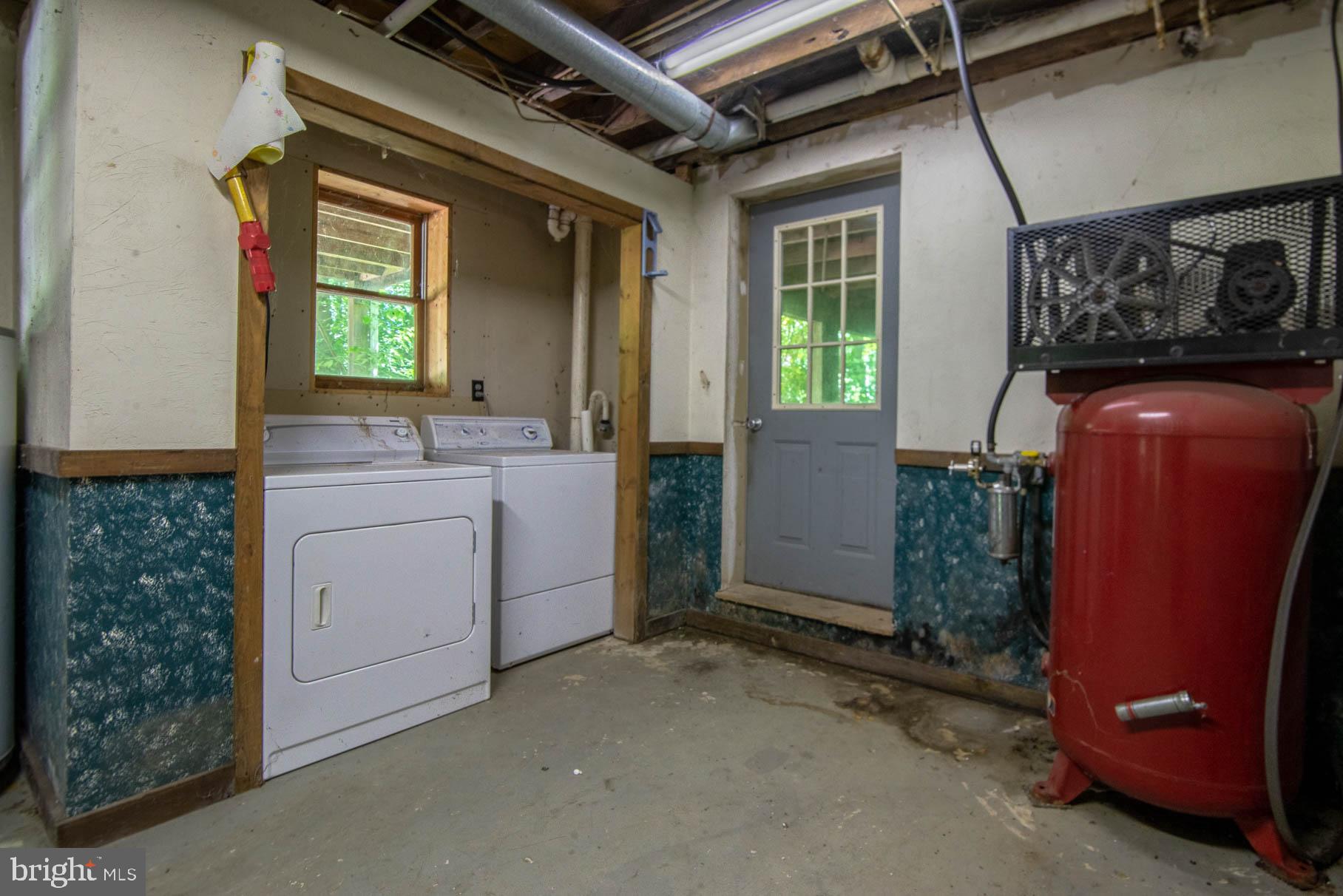 319 Barcroft Road York, PA 17406 - Photo 11 of 46 Gallery Image 11