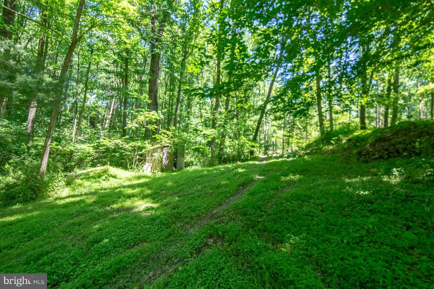 319 Barcroft Road York, PA 17406 - Photo 40 of 46 Gallery Image 40