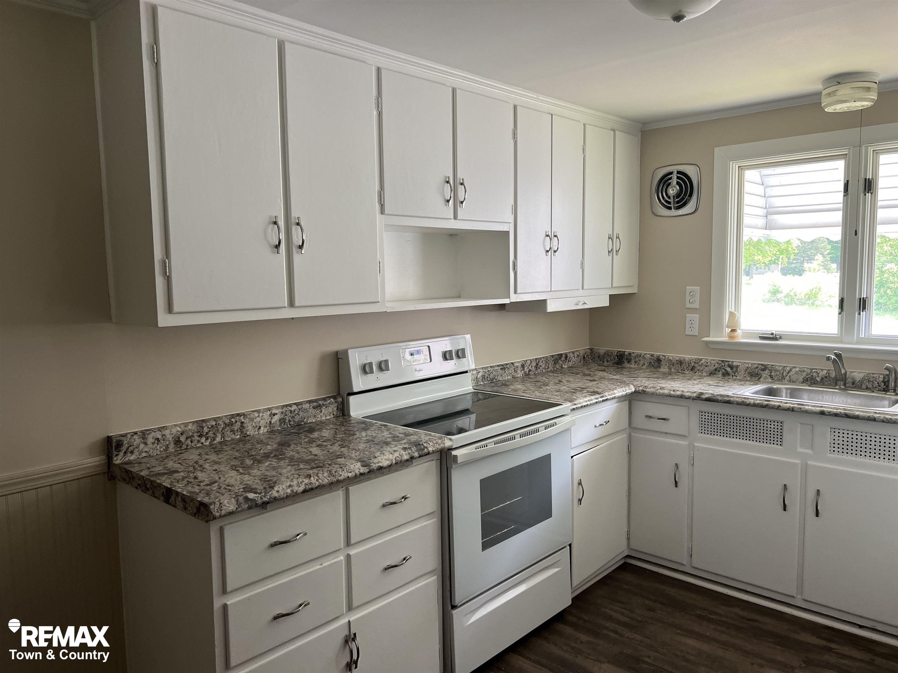 8341 Neff Road Mount Morris, MI 48458 - Photo 7 of 29 50109845-6.JPG