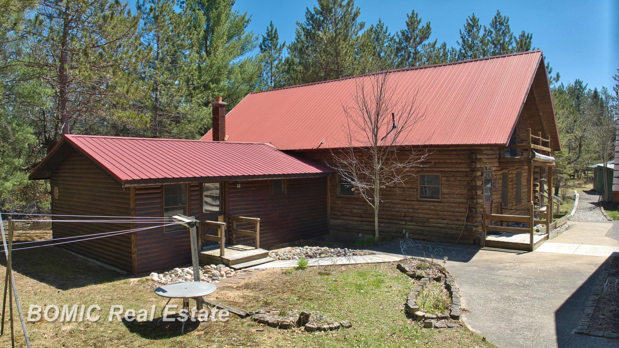 940 Wood River Road Grayling, MI 49738 - Photo 4 of 74 50174146-22cf015c-b972-49a2-8c7f-3d46c0575319.JPG