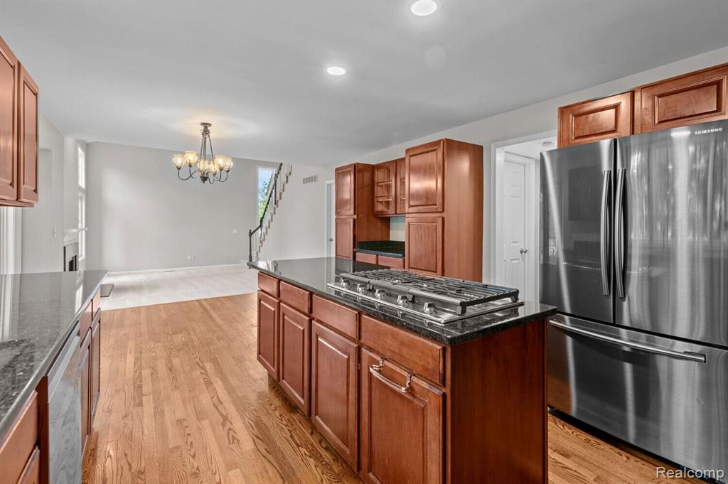 45168 Lothrop Road Canton, MI 48188 - Photo 10 of 31