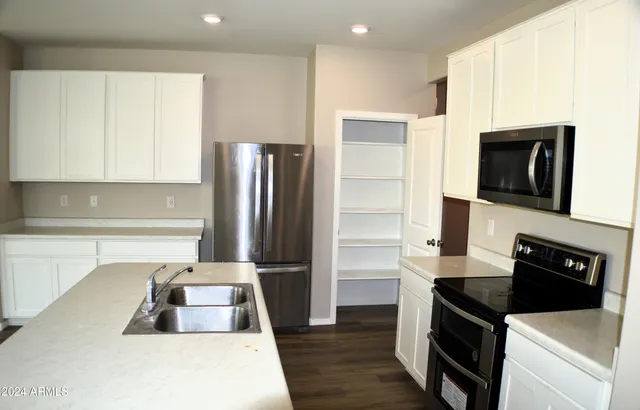 $2,100 | 1366 West Pinkley Way, Coolidge, AZ 85128