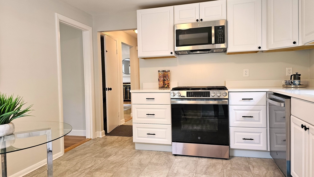65 Yerxa Road Arlington, MA 02474 - Photo 11 of 25