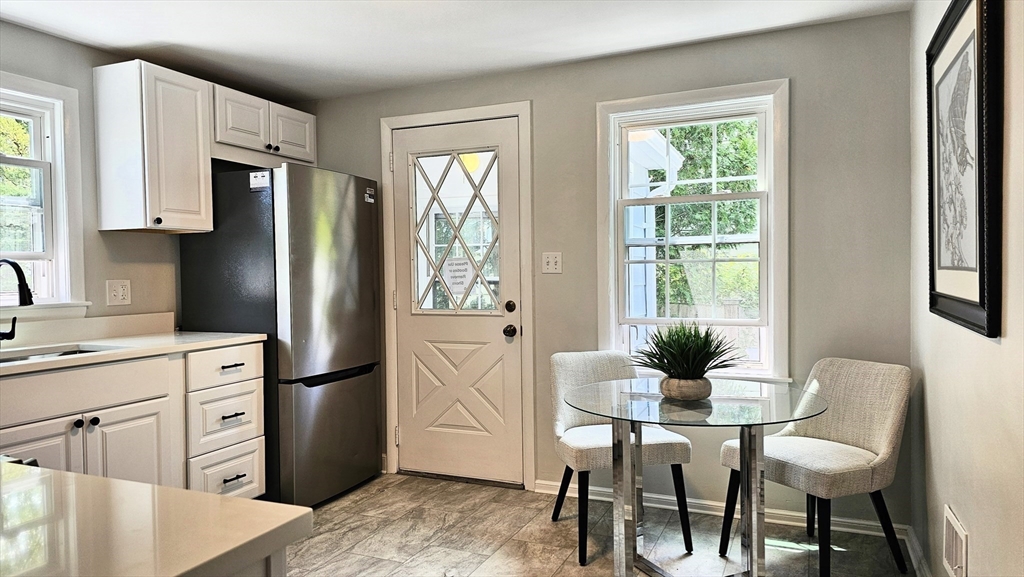65 Yerxa Road Arlington, MA 02474 - Photo 8 of 25