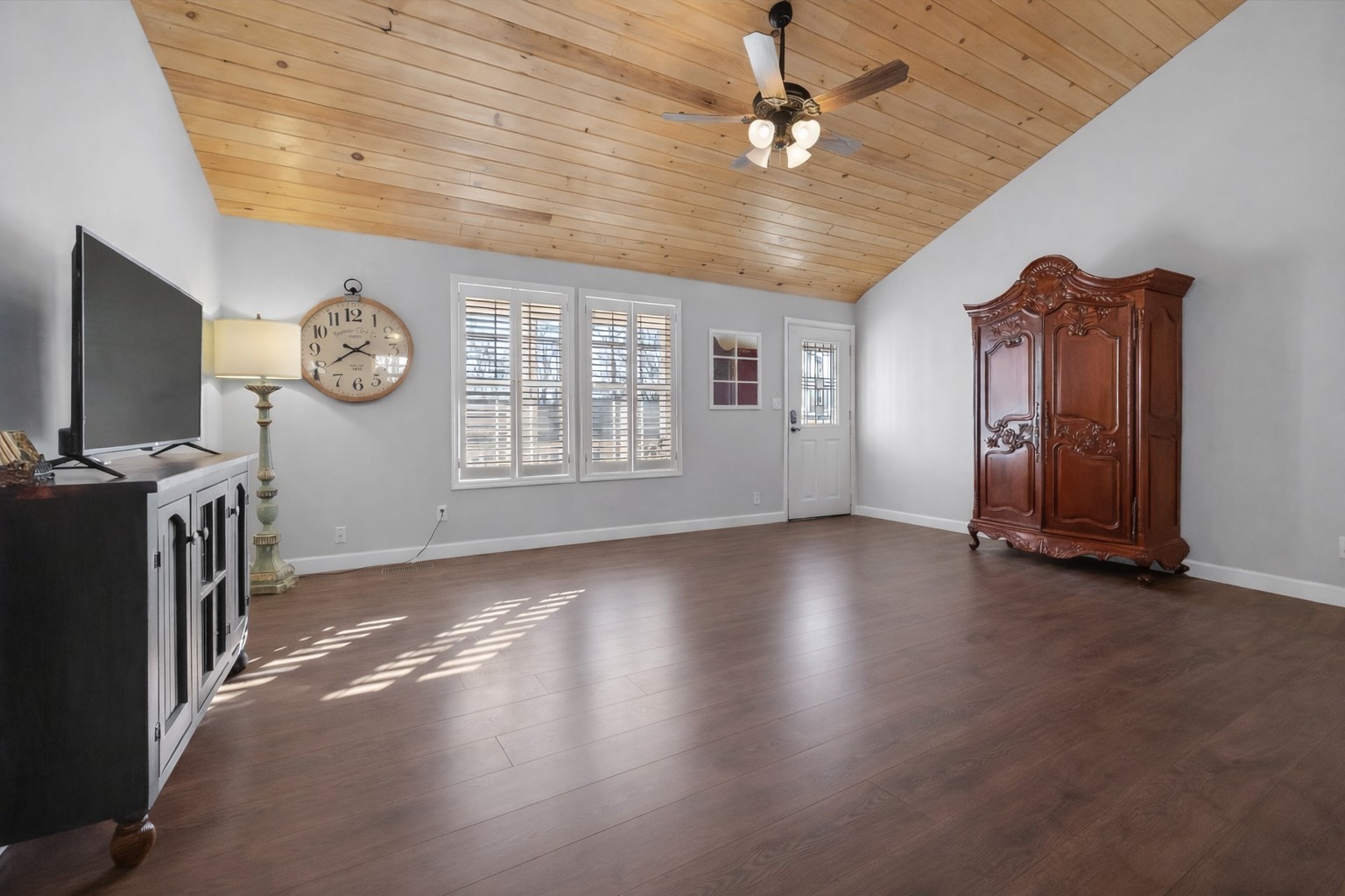 1447 Keesee Road Clarksville, TN 37040 - Photo 8 of 35 Gallery Image 8