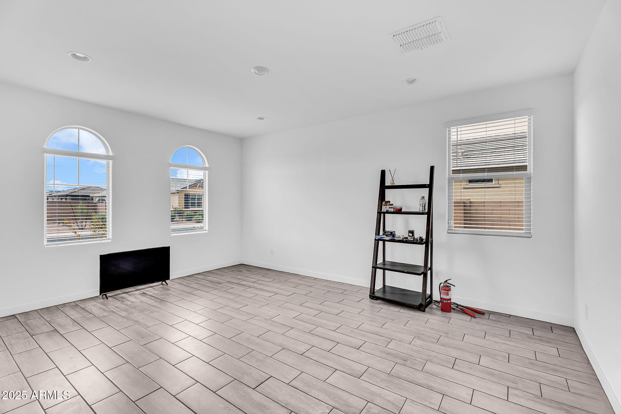 453 East Wiley Way Casa Grande, AZ 85122 - Photo 26 of 30 5-web-or-mls-Wiley Way-5