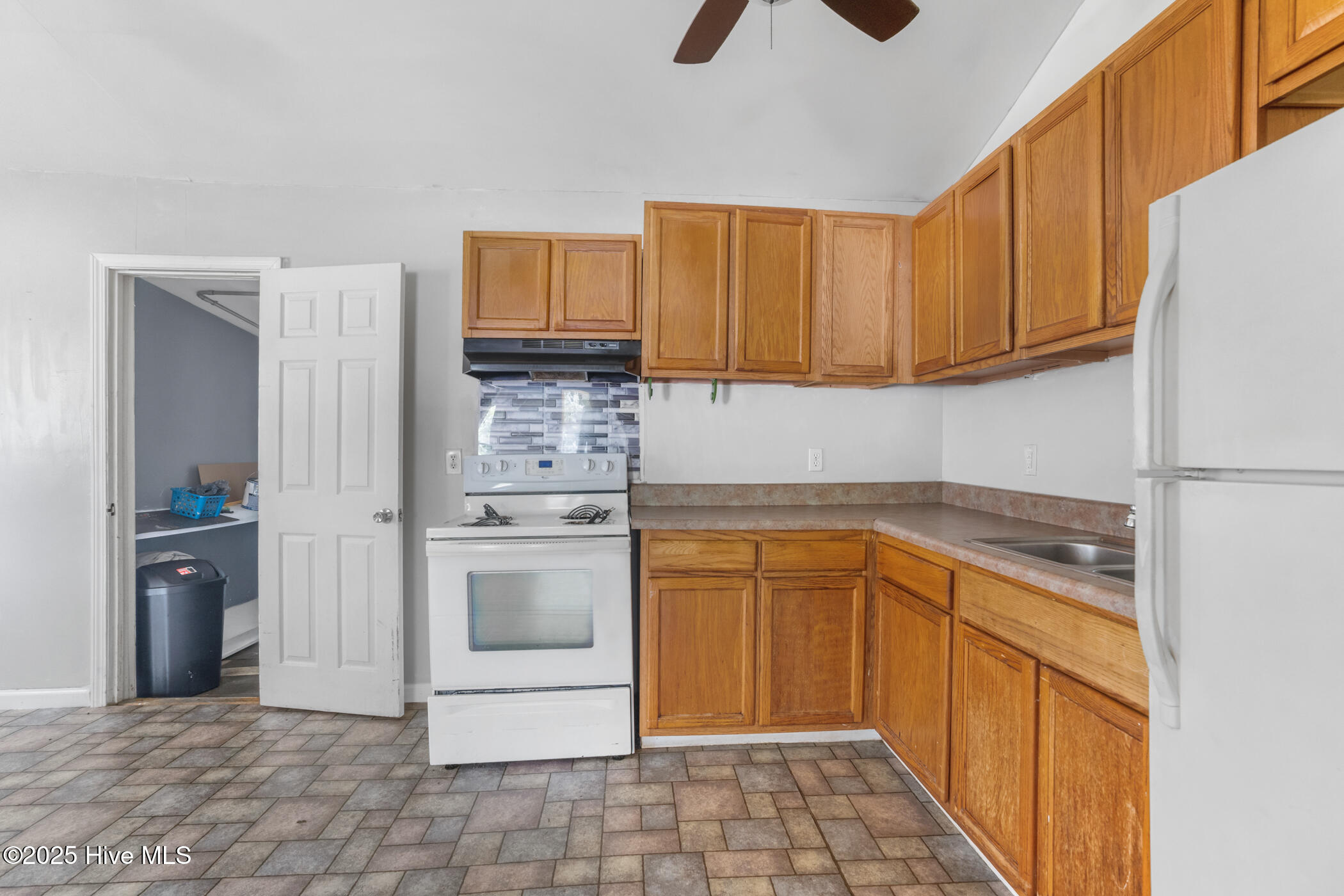 168 Morrow Street Rockingham, NC 28379 - Photo 11 of 22 DSC00208