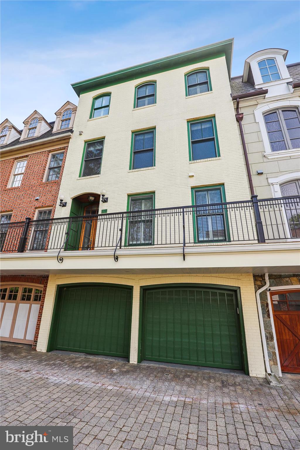 a house view with a outdoor space