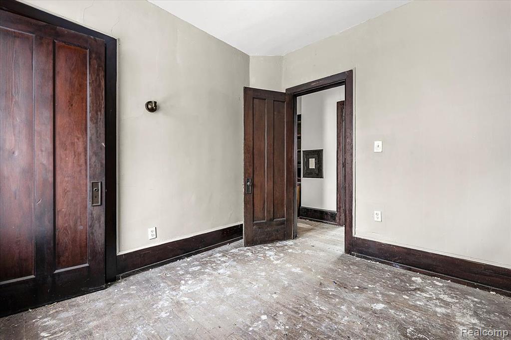 3000 Field Street Detroit, MI 48214 - Photo 33 of 77