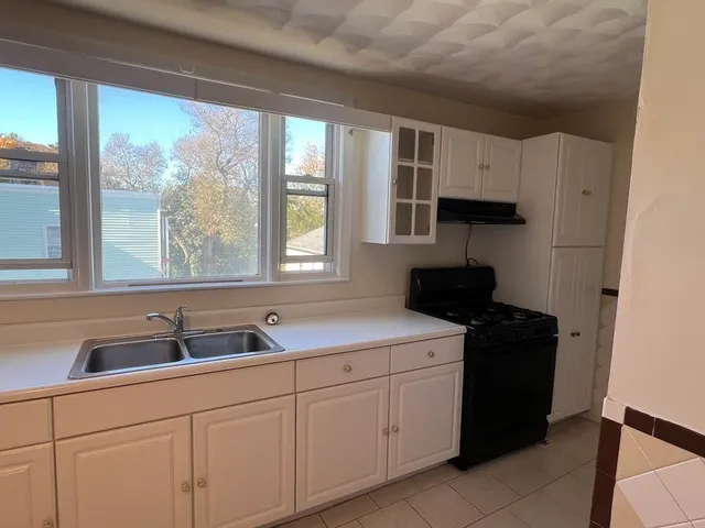 $2,500 | 18 Woolson Street, Unit 3, Boston, MA 02126