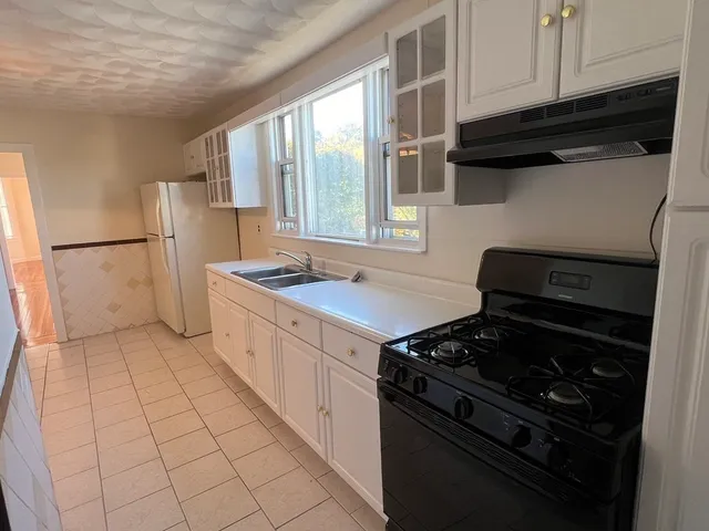 $2,500 | 18 Woolson Street, Unit 3, Boston, MA 02126