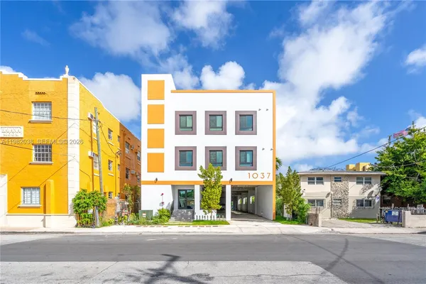 $2,500 | 1037 Northwest 2nd Street, Unit 2C, Miami, FL 33128