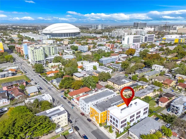 $2,500 | 1037 Northwest 2nd Street, Unit 2C, Miami, FL 33128