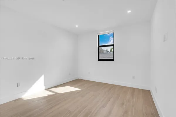 $2,500 | 1037 Northwest 2nd Street, Unit 2C, Miami, FL 33128