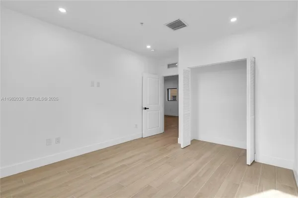 $2,500 | 1037 Northwest 2nd Street, Unit 2C, Miami, FL 33128