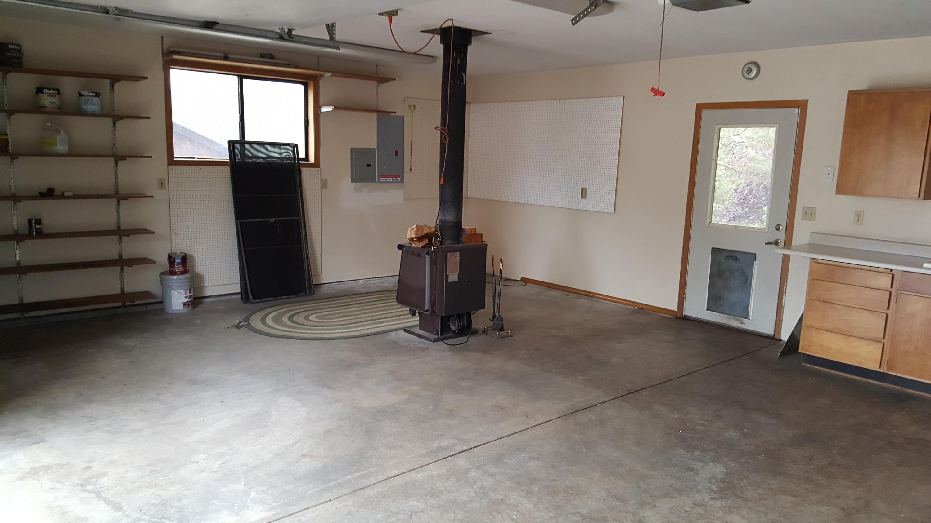 333 Sunset Beach Road Klamath Falls, OR 97601 - Photo 14 of 27 333 Sunset Beach Garage Wood Stove