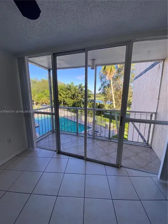 $2,000 | 7035 Northwest 186th Street, Unit D305, Hialeah, FL 33015