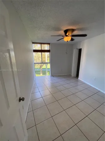 $2,000 | 7035 Northwest 186th Street, Unit D305, Hialeah, FL 33015