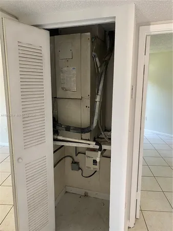 $2,000 | 7035 Northwest 186th Street, Unit D305, Hialeah, FL 33015