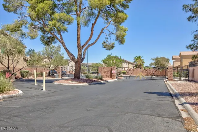 $2,100 | 6736 Prairie Dusk Drive, Las Vegas, NV 89122