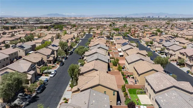$2,100 | 6736 Prairie Dusk Drive, Las Vegas, NV 89122