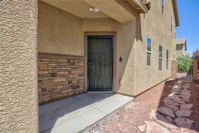 $2,100 | 6736 Prairie Dusk Drive, Las Vegas, NV 89122