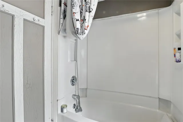 $2,499 | 297 Dartmouth Street, Rochester, NY 14607