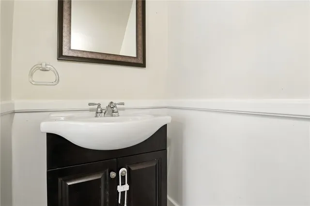 $2,499 | 297 Dartmouth Street, Rochester, NY 14607