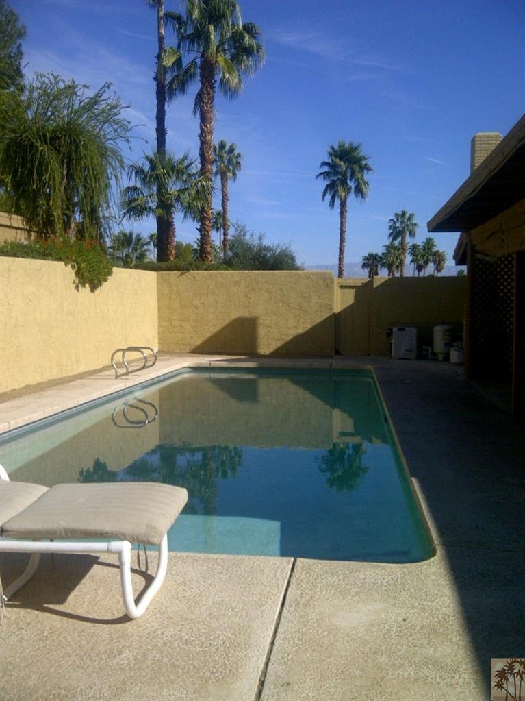 71421 Gardess Road Rancho Mirage, CA 92270 - Photo 5 of 6 an outdoor space with seating