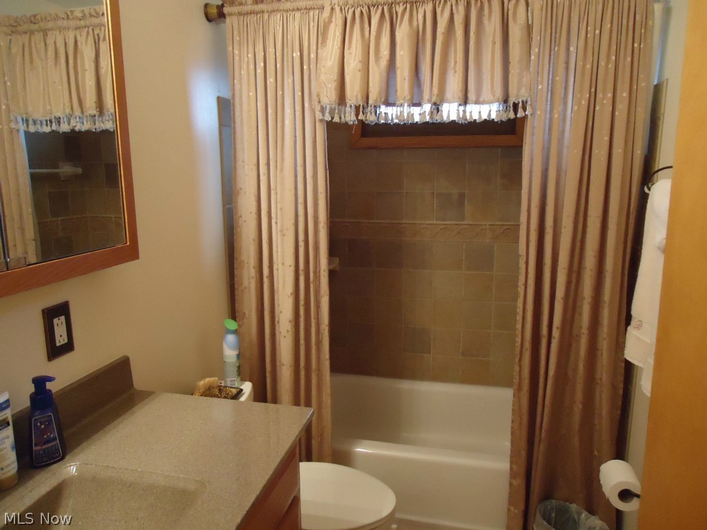 5687 East State Road Newcomerstown, OH 43832 - Photo 17 of 18 Gallery Image 17
