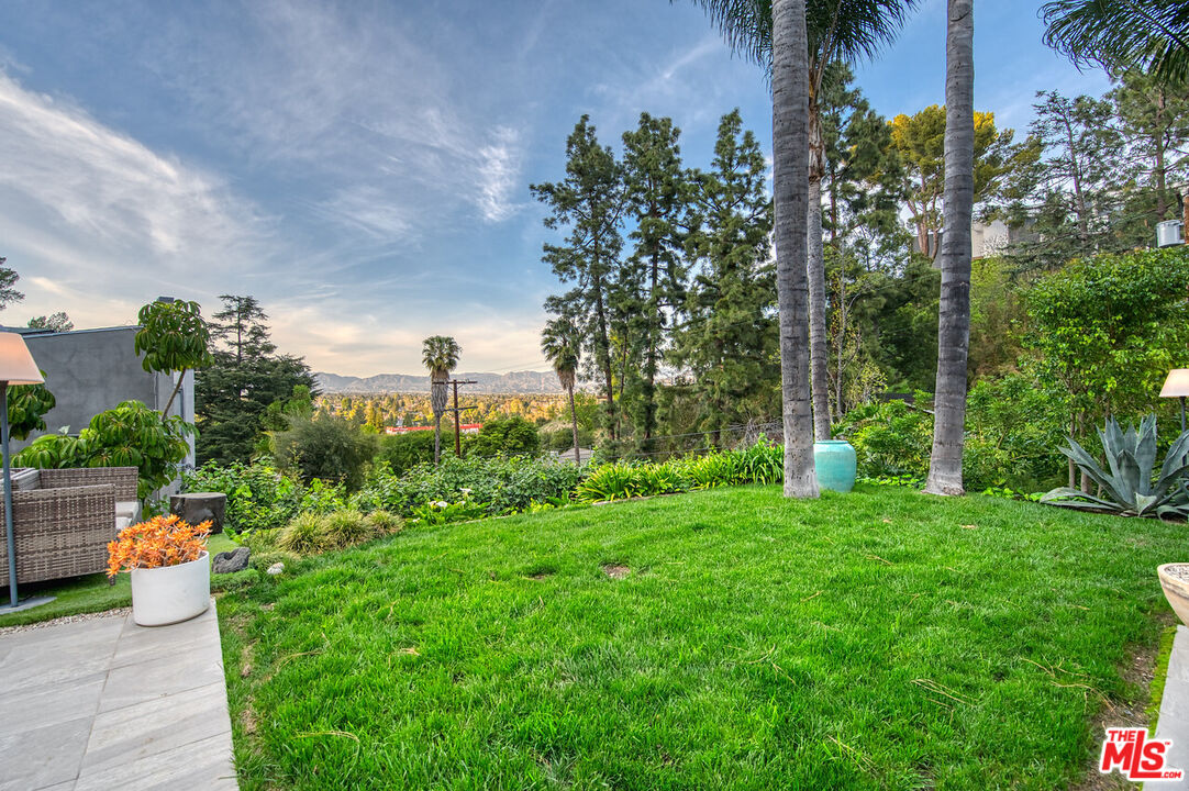 3827 Rhodes Avenue Studio City, CA 91604 - Photo 24 of 28