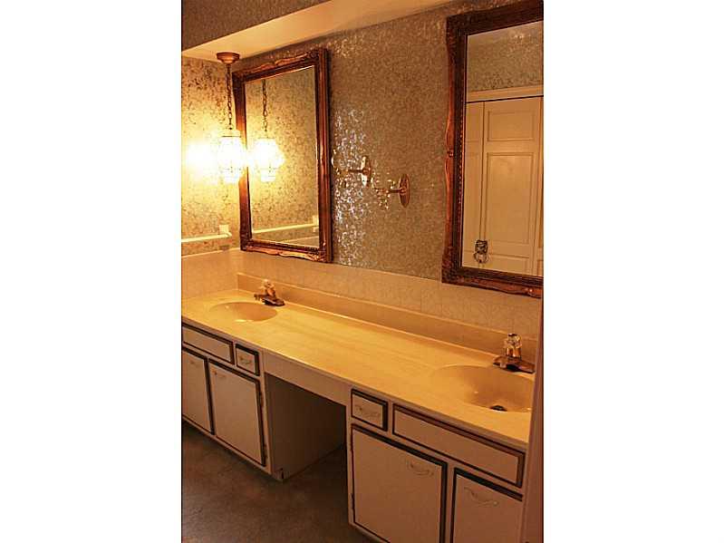 1218 Stafford Road Plainfield, IN 46168 - Photo 17 of 24 Gallery Image 17