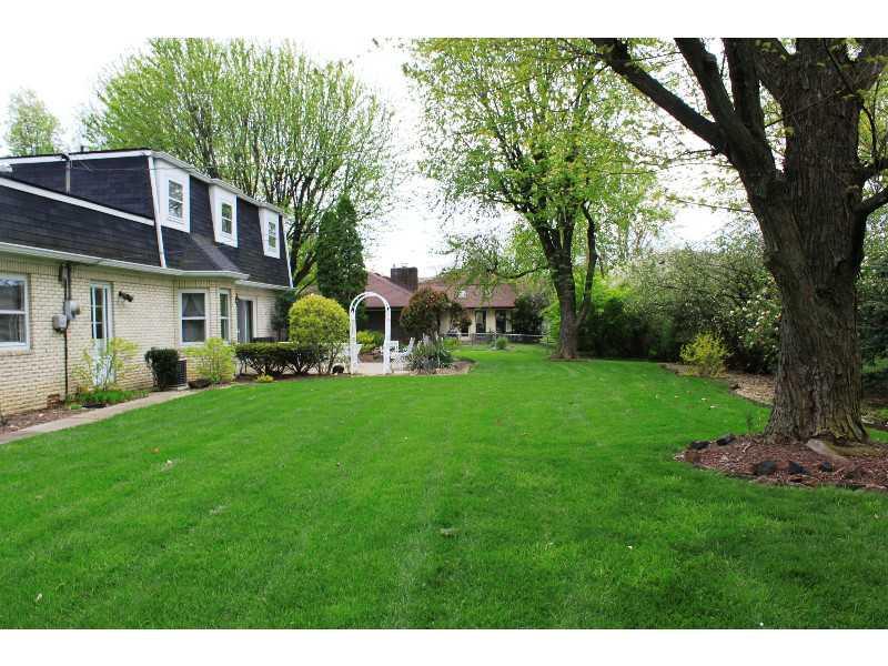 1218 Stafford Road Plainfield, IN 46168 - Photo 3 of 24 Gallery Image 3