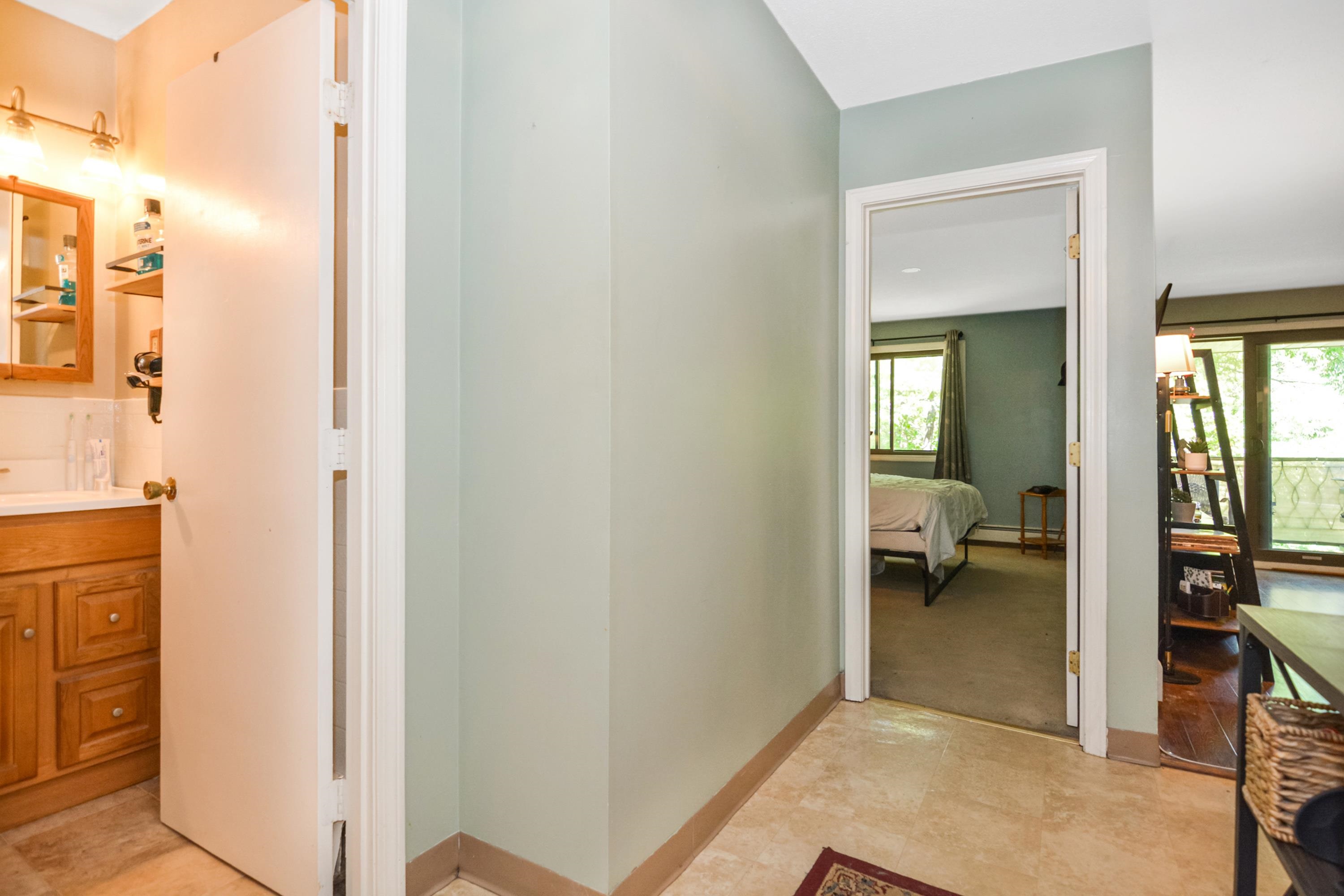 10 Strawberry Bank Road, Unit 16 Nashua, NH 03062 - Photo 12 of 18