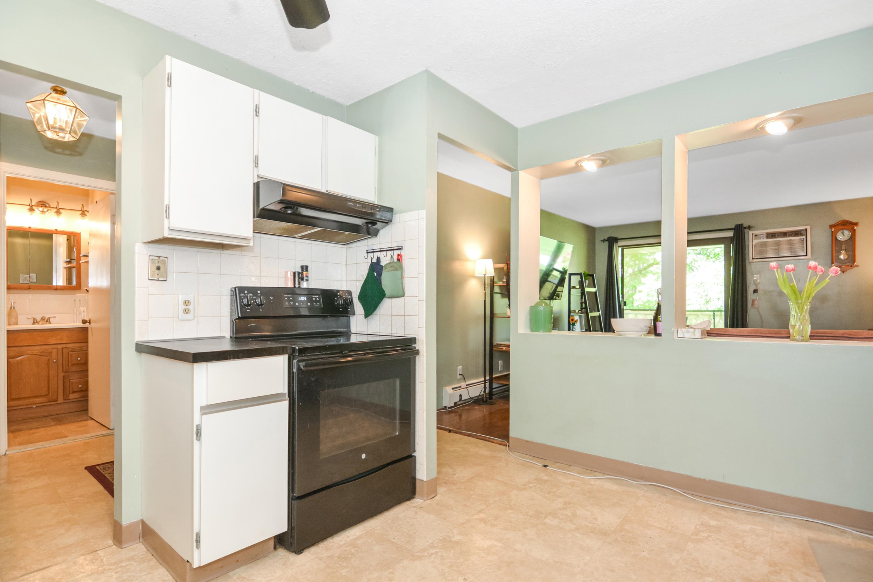 10 Strawberry Bank Road, Unit 16 Nashua, NH 03062 - Photo 5 of 18
