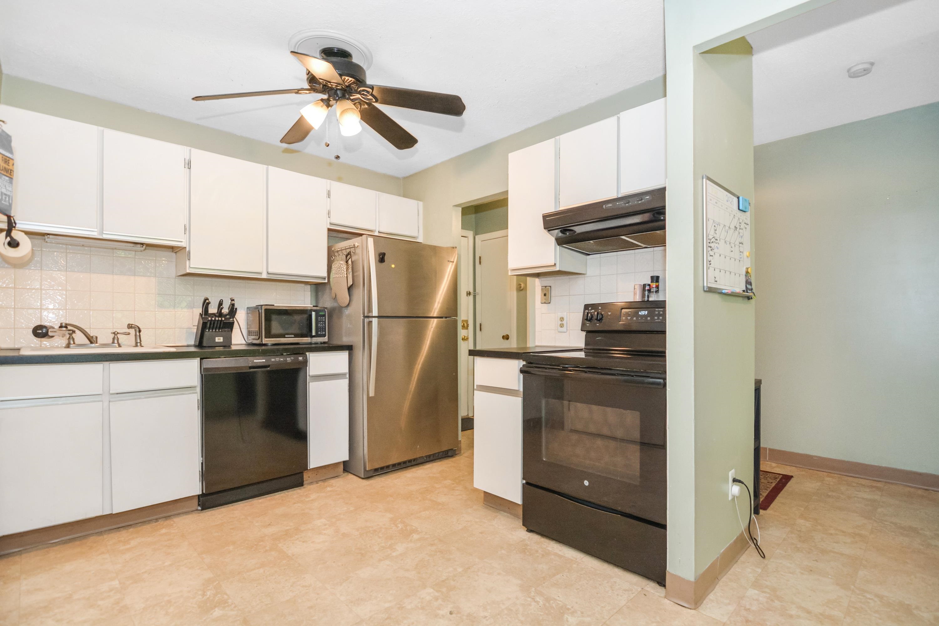 10 Strawberry Bank Road, Unit 16 Nashua, NH 03062 - Photo 6 of 18