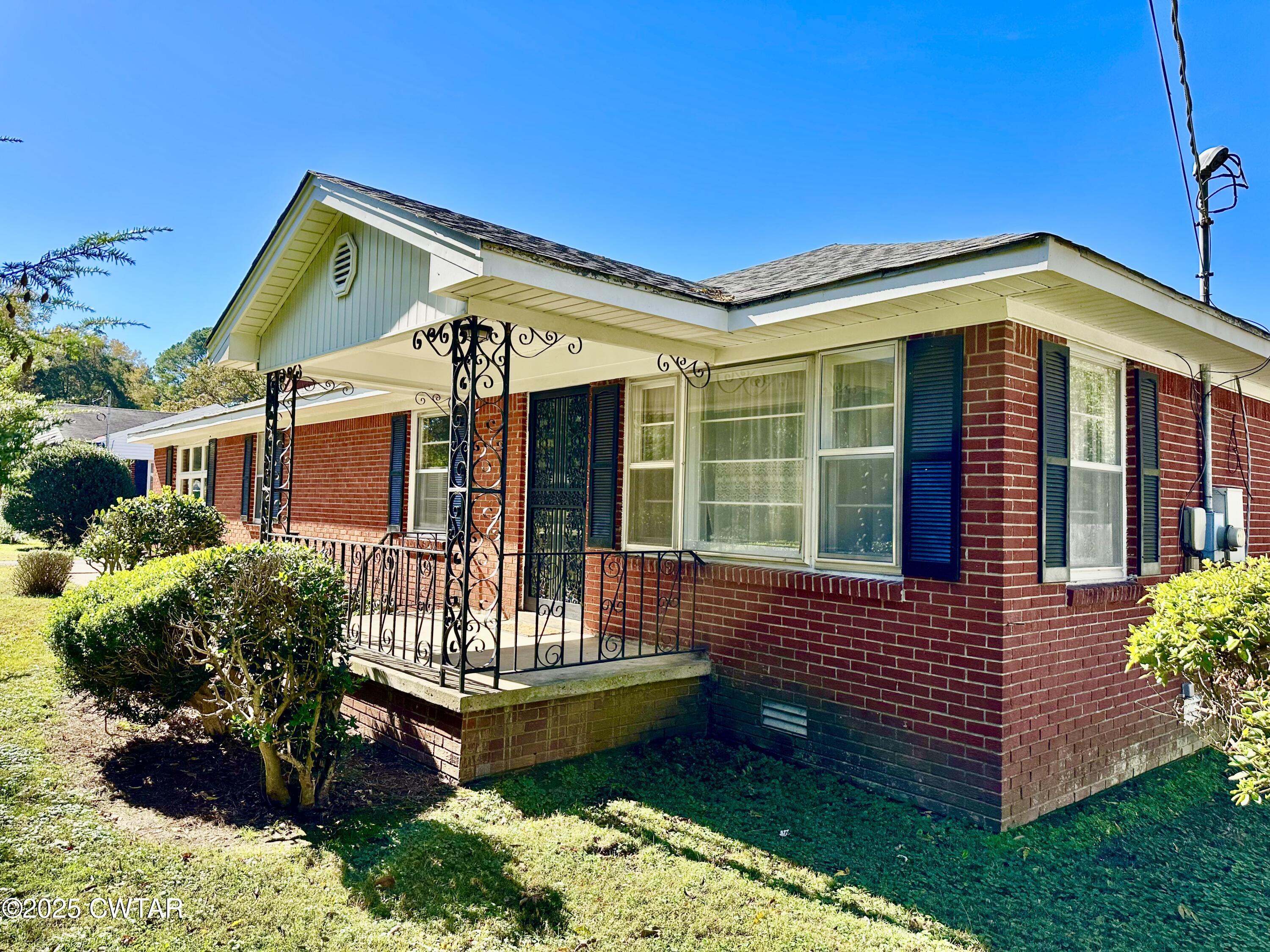 381 Chester Levee Road Jackson, TN 38301 - Photo 2 of 31 IMG_8820