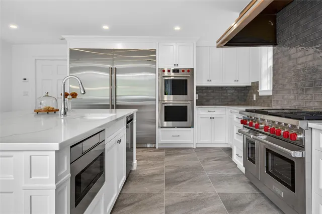 $7,850,000 | 60 Piping Rock Road, Glen Head, NY 11545