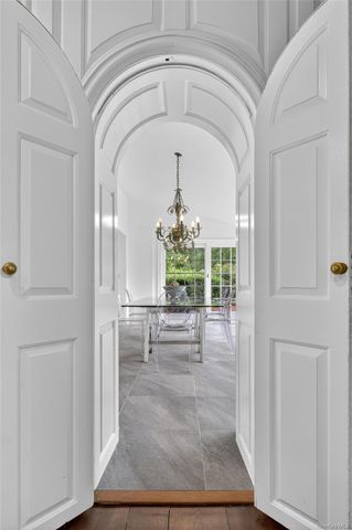 $7,488,000 | 60 Piping Rock Road, Glen Head, NY 11545