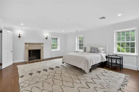 $7,300,000 | 60 Piping Rock Road, Glen Head, NY 11545