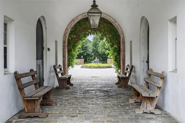 $7,850,000 | 60 Piping Rock Road, Glen Head, NY 11545