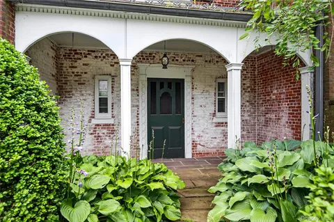 $7,488,000 | 60 Piping Rock Road, Glen Head, NY 11545