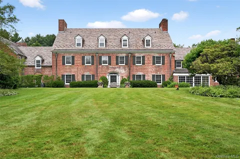 $7,300,000 | 60 Piping Rock Road, Glen Head, NY 11545